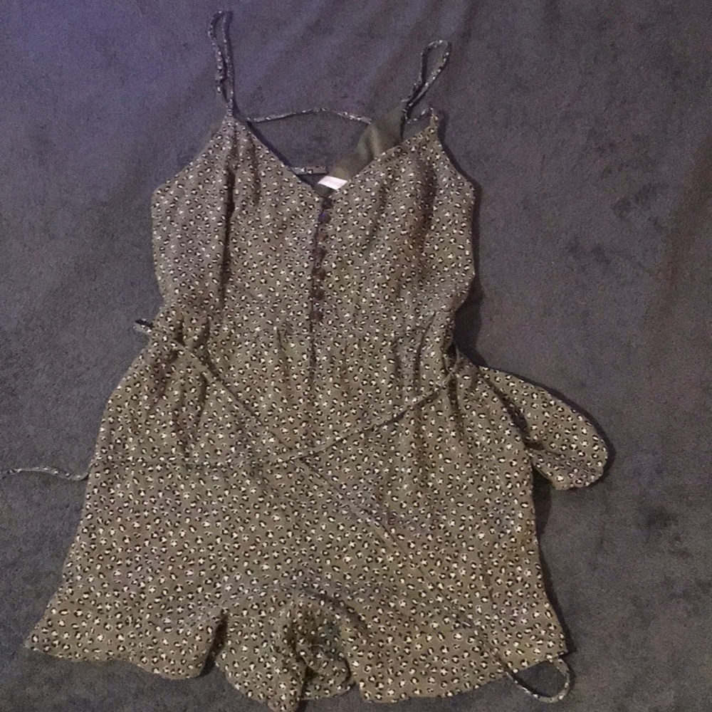 Olive cheetah print romper w/ pockets